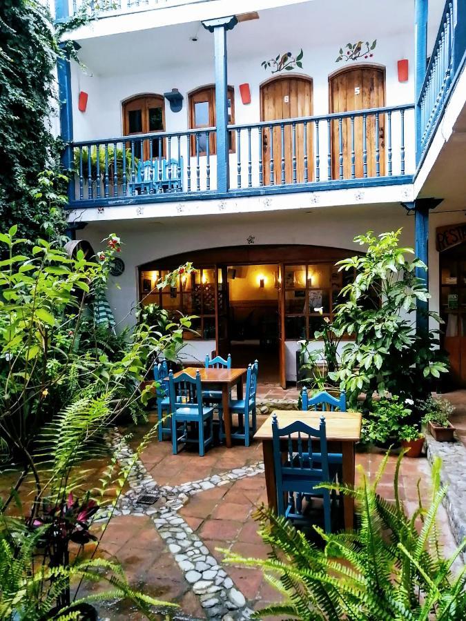 Hotel Dona Esther Otavalo Extérieur photo