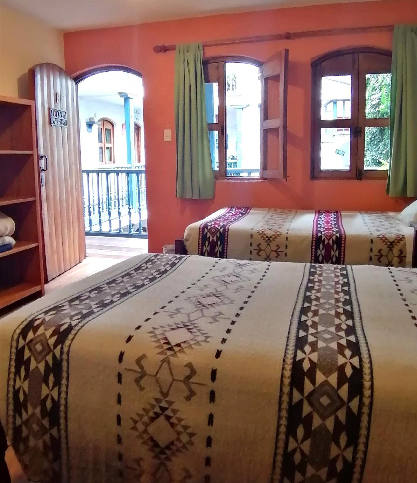 Hotel Dona Esther Otavalo Extérieur photo