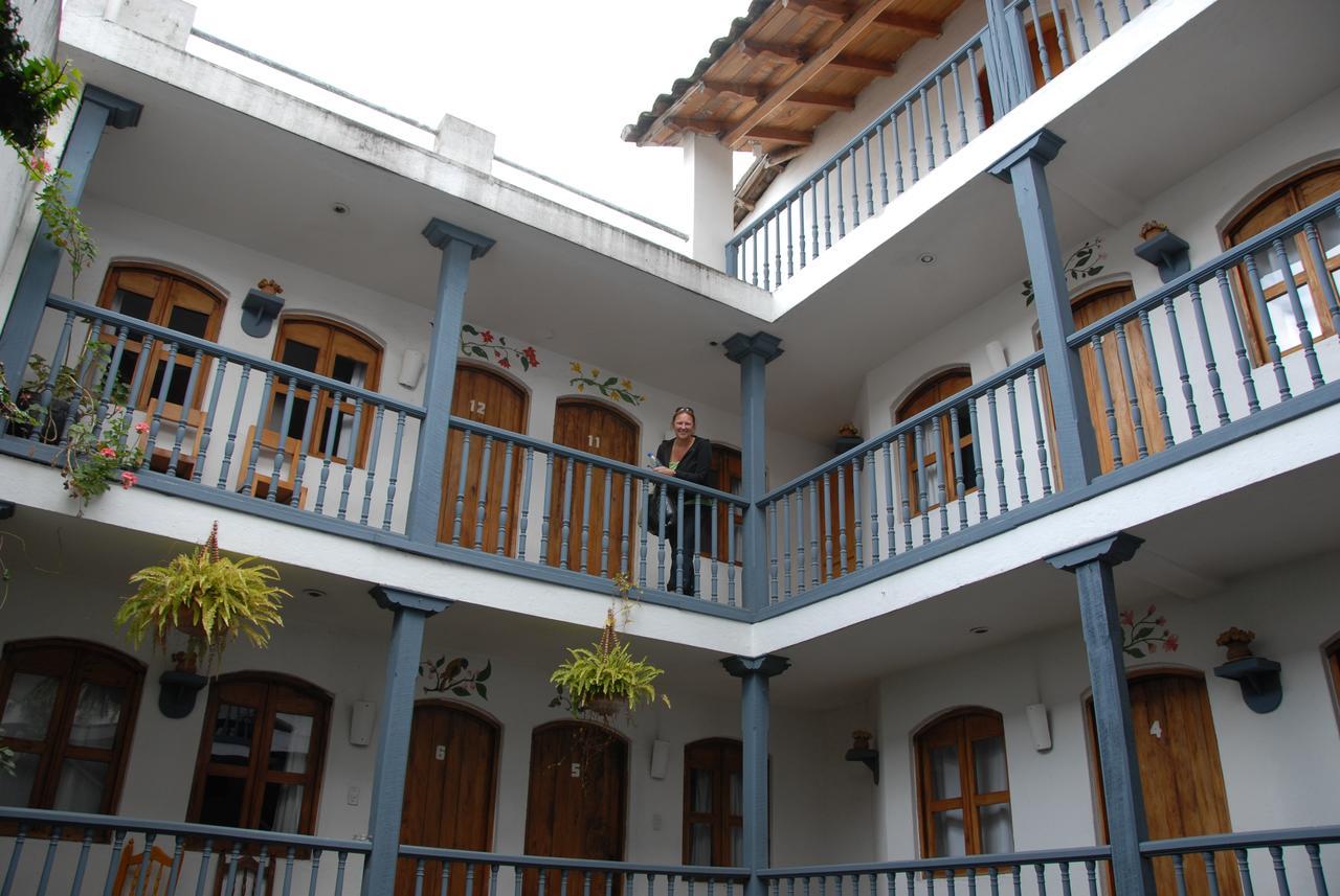 Hotel Dona Esther Otavalo Extérieur photo