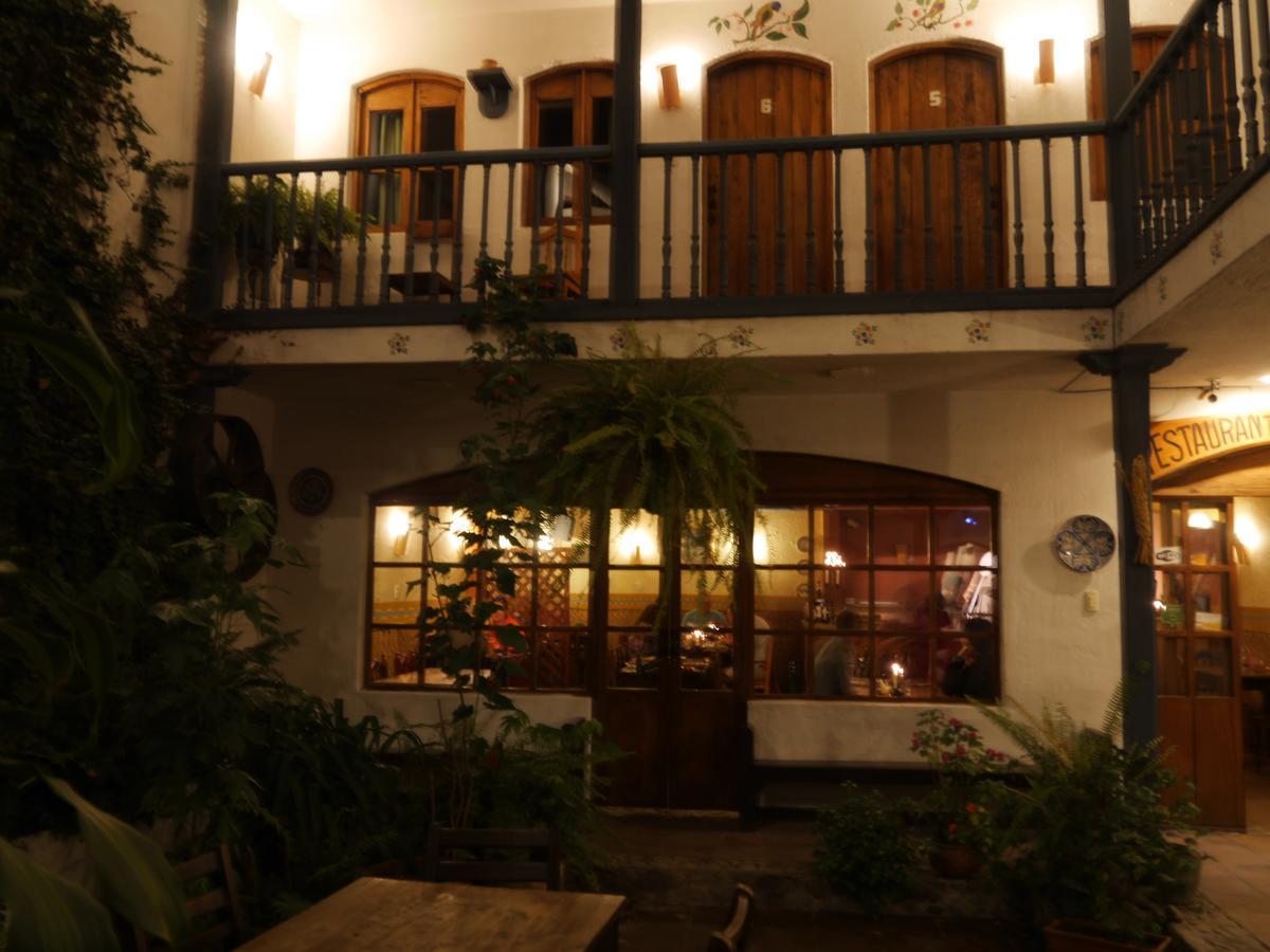 Hotel Dona Esther Otavalo Extérieur photo