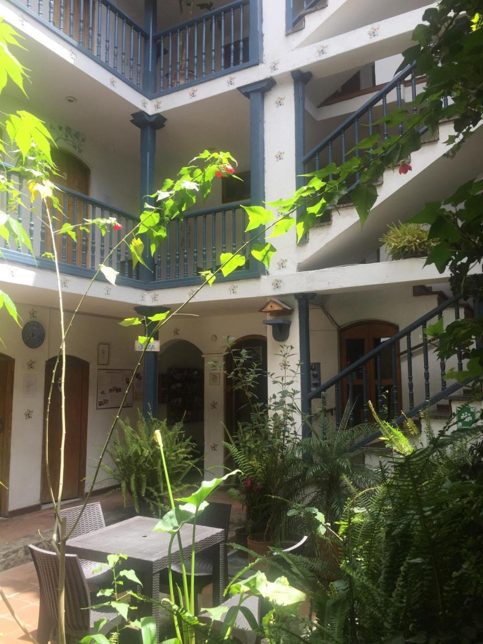 Hotel Dona Esther Otavalo Extérieur photo