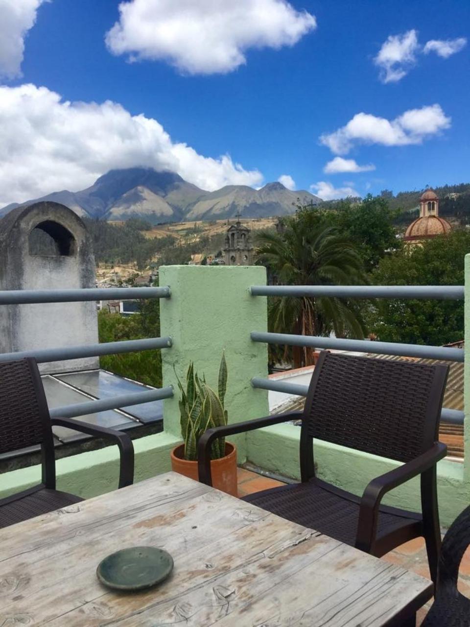 Hotel Dona Esther Otavalo Extérieur photo